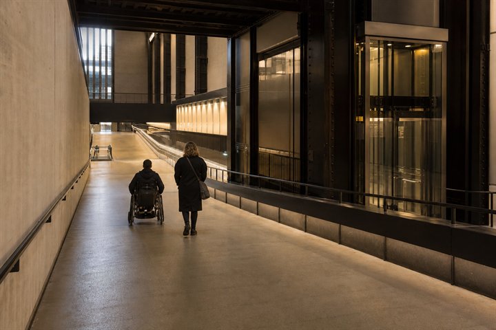 Entrée de galerie accessible
